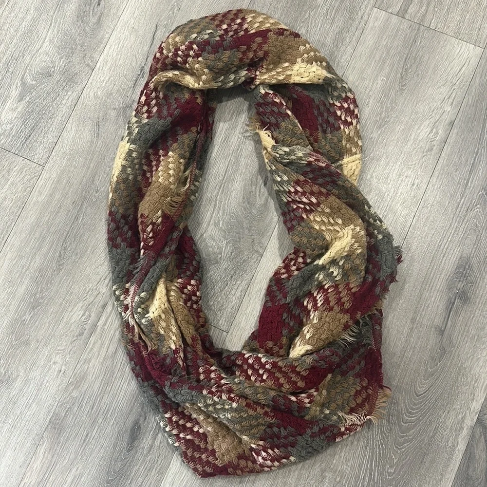 Women’s Infinity Circle Wrap Woven Plaid Neck Warmer Winter Scarf Boho Fashion